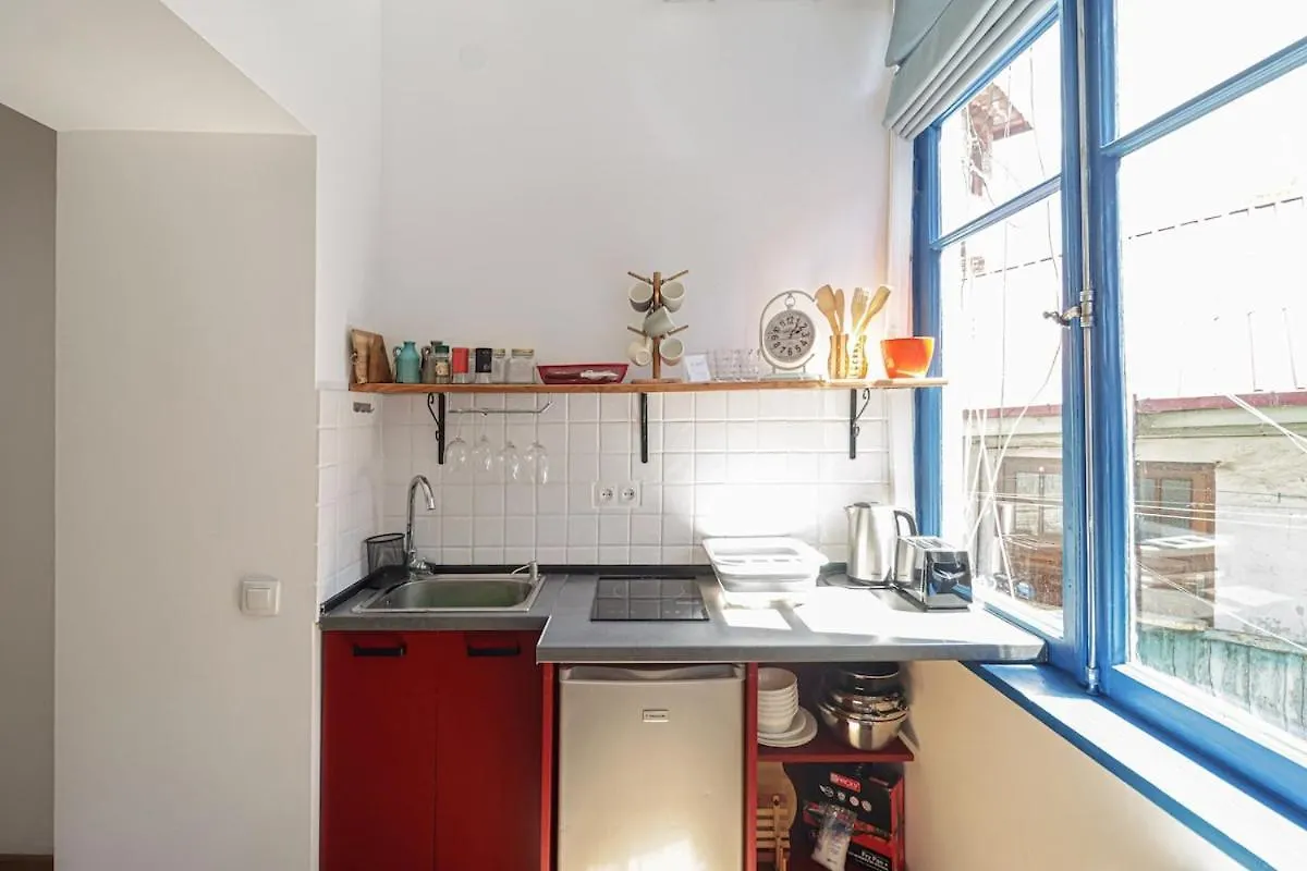 Cozy Studio In Central Tbilisi By Wehost